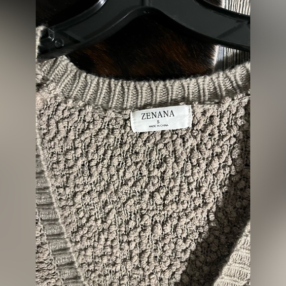 Zenana slouchy size small puffy cardigan size small brown/gray - Picture 3 of 5